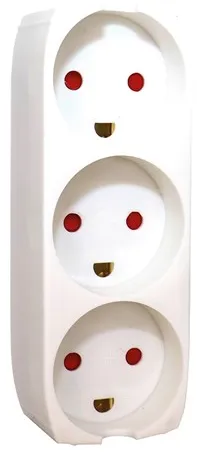 Gripo pistorasia, jossa on 3 lähtöä ja maadoitus, valkoinen